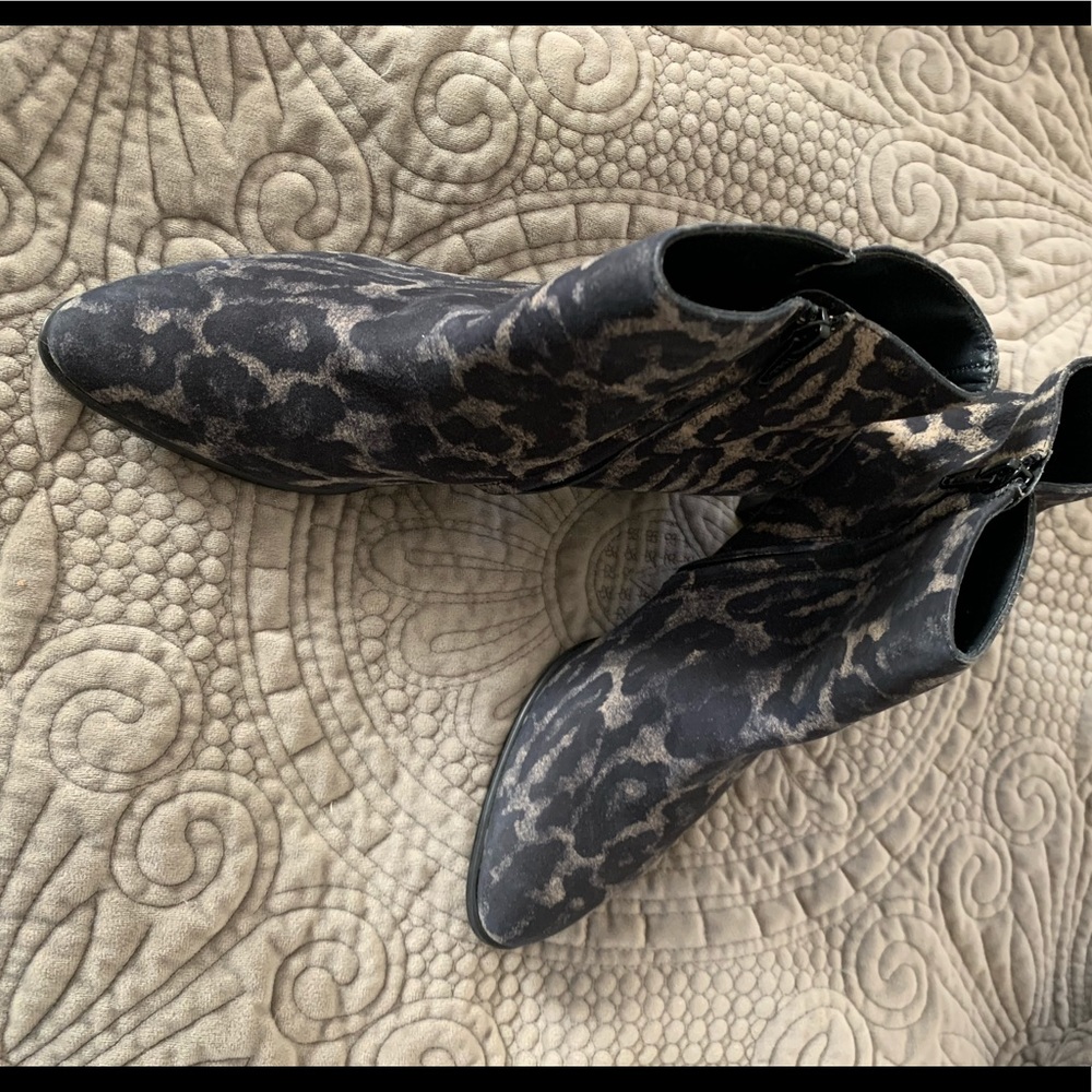 NWOT Paul Green Animal Print Booties